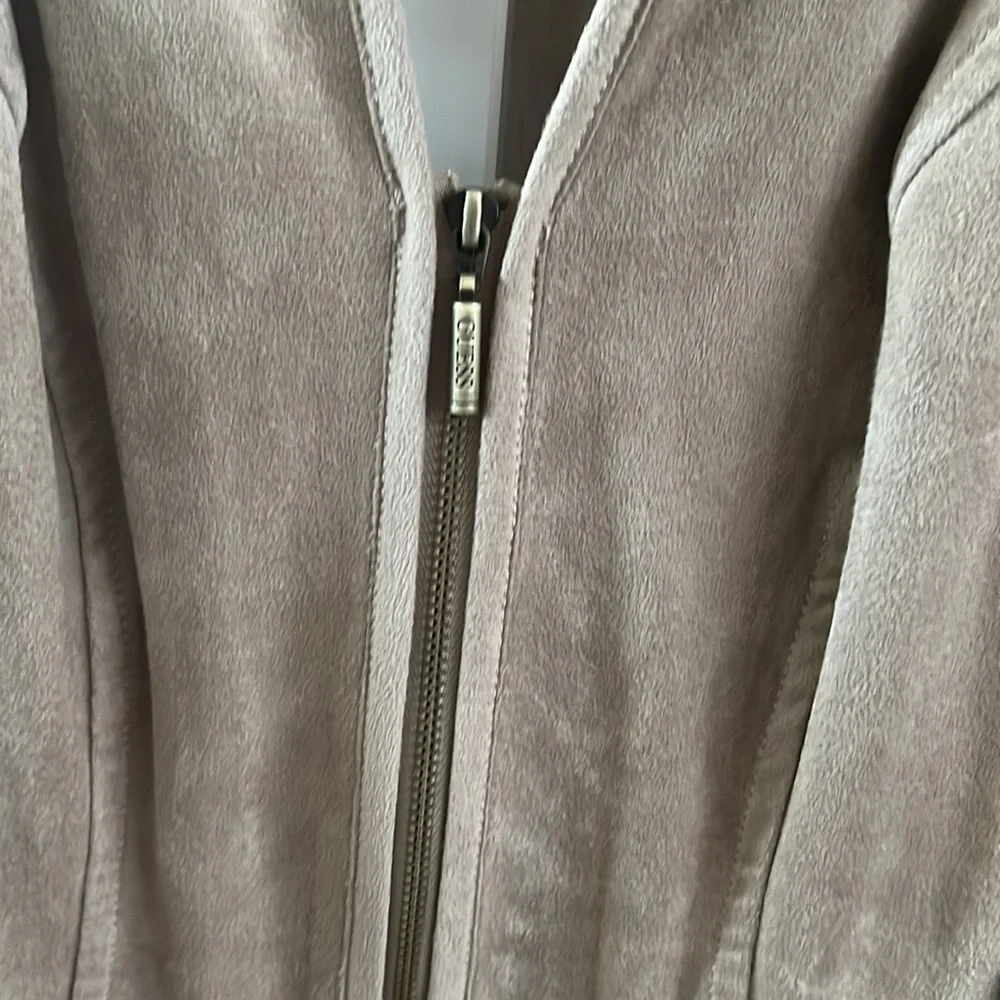 Guess faux suede peplum zip up top XS - Picture 3 of 5